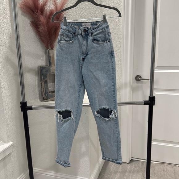 Cotton On Jeans Stretch Straight Leg Ripped Distressed Light Wash Jeans - Picture 1 of 9